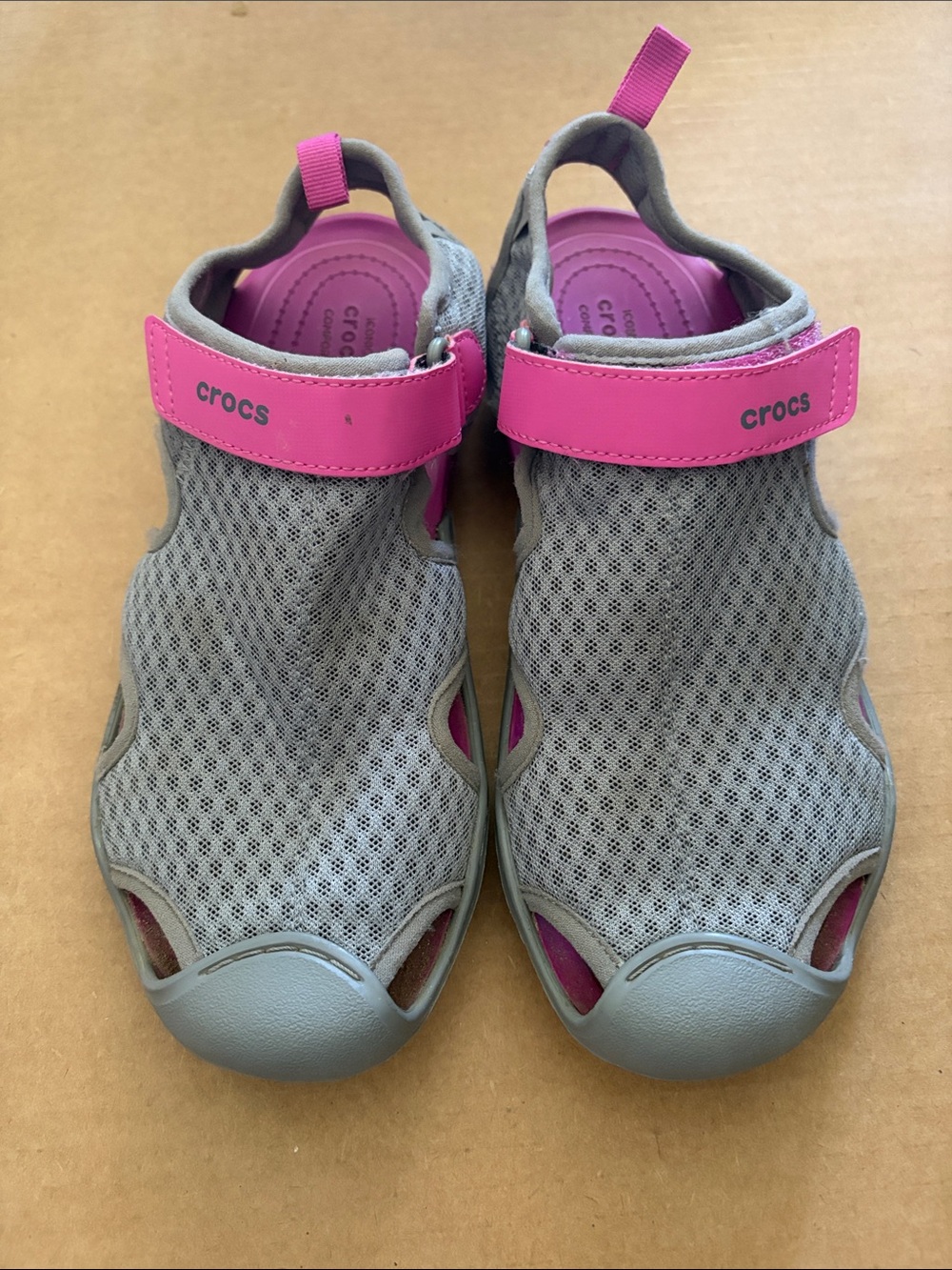 CROCS Grey Mesh Sandals with Pink Strap